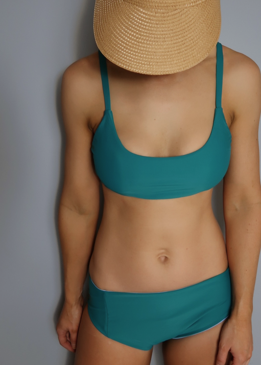 The Carole - The scoop neck
